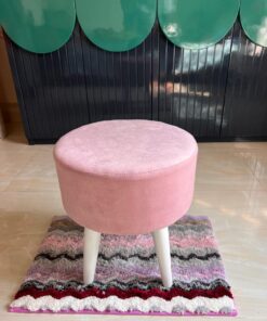 Alternative view of "গোলাপি রাউন্ড / পায়া সাদা  বসার সিটার"