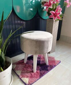 "রাউন্ড সিলভারিশ / লাইট গ্রে পায়া সাদা"